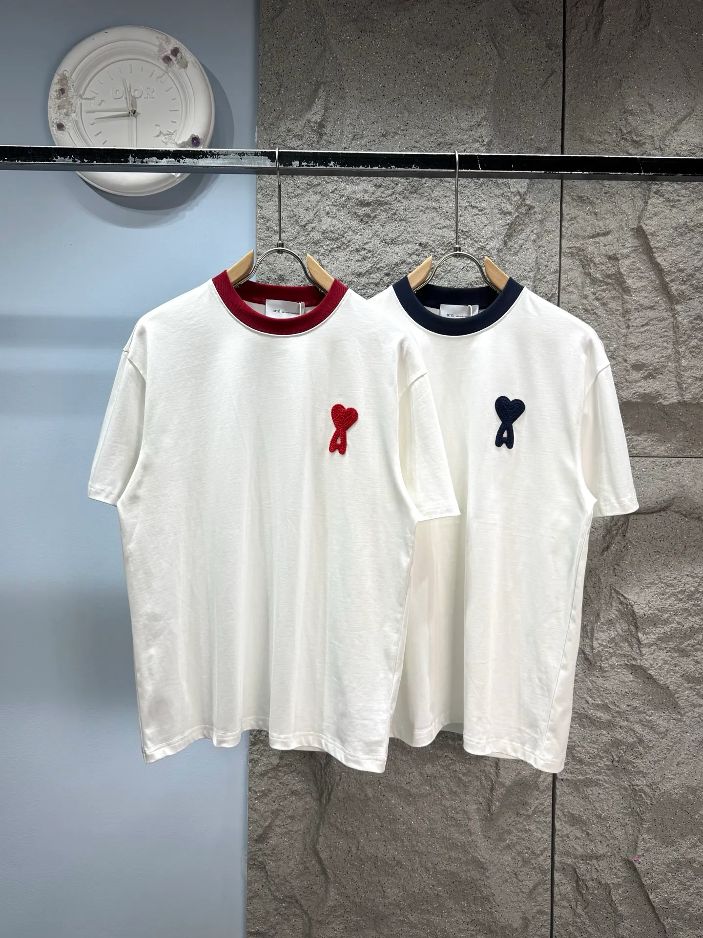 White/red collar White/blue collar